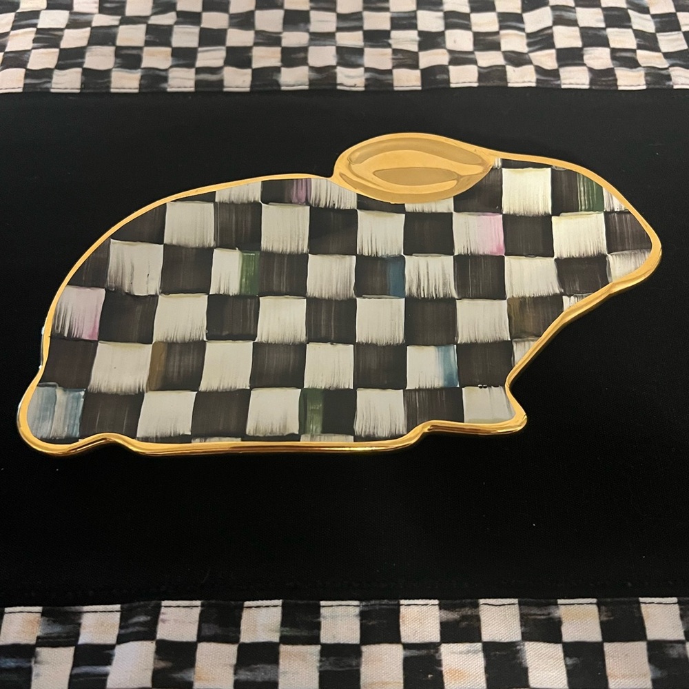 MACKENZIE-CHILDS COURTLY CHECK BUNNY PLATE, NEW w/ TAGS, 8.5" X 5".